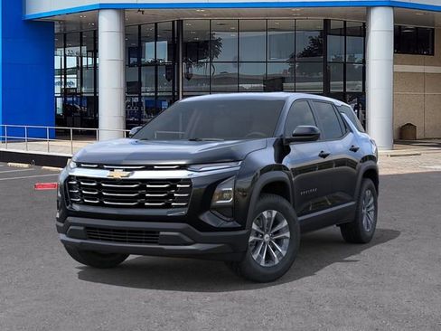 New 2026 Chevrolet Equinox LT w/ Convenience Package II FWD image 6