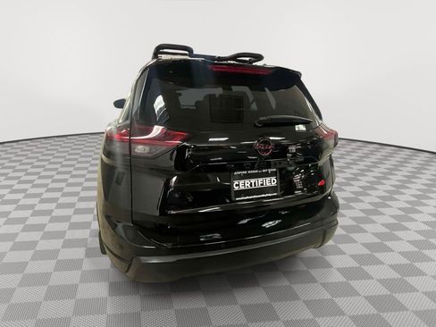 Used 2025 Nissan Rogue SV AWD/4WD image 4