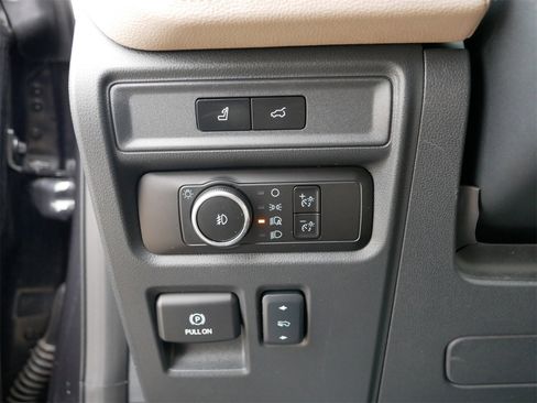 Used 2024 Ford Expedition Limited image 29