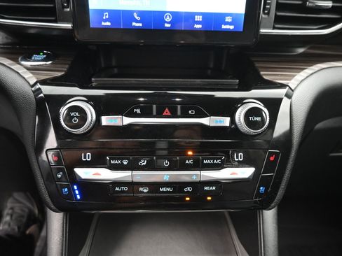 Used 2021 Ford Explorer Limited w/ Equipment Group 301A image 12