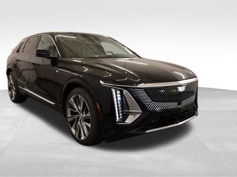 New 2026 Cadillac Lyriq Signature Luxury image 1