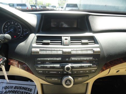 Used 2010 Honda Crosstour EX-L image 17
