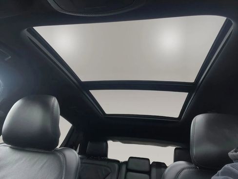 Used 2016 Lincoln MKX Reserve w/ Climate Package image 16