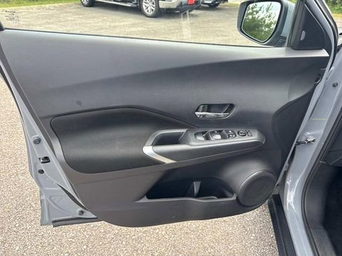 Certified 2022 Nissan Kicks SV FWD image 25