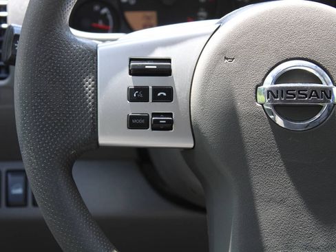 Used 2014 Nissan Frontier SV w/ SV Value Truck Package AWD/4WD image 38