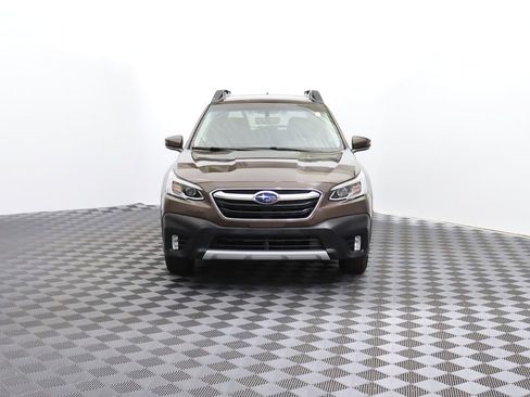 Used 2020 Subaru Outback Limited w/ Popular Package #2 AWD/4WD image 4
