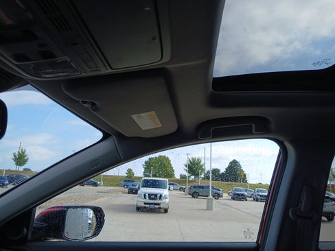 Used 2022 Honda CR-V EX-L image 16