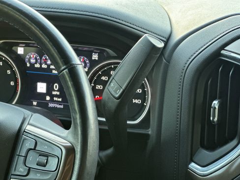 Used 2021 Chevrolet Silverado 1500 High Country image 30