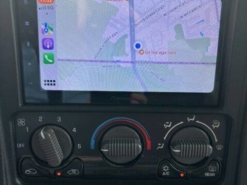 Used 2001 Chevrolet Tahoe LS w/ LS Preferred Equipment Group image 14