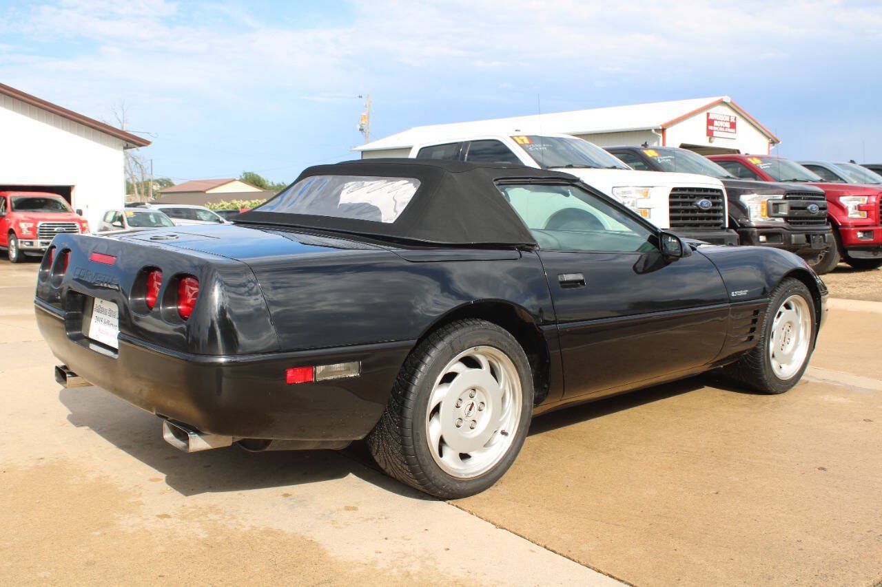 Used 1991 Chevrolet Corvette Convertible RWD image 8