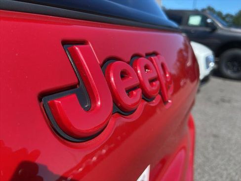 Certified 2022 Jeep Compass Limited image 10