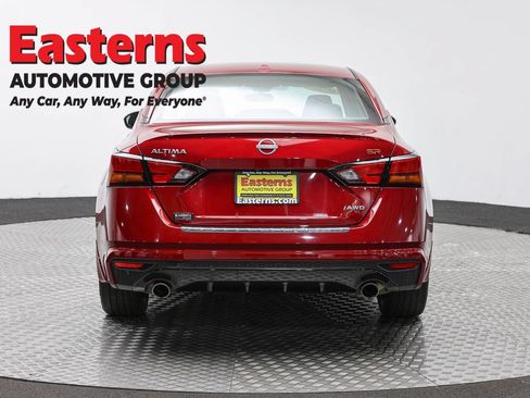 Used 2023 Nissan Altima 2.5 SR w/ SR Premium Package AWD/4WD image 6