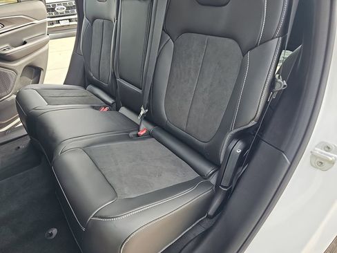 New 2026 Jeep Grand Cherokee Laredo image 14