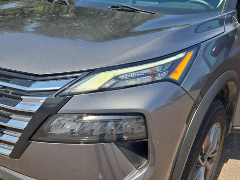 Used 2024 Nissan Rogue S FWD image 20