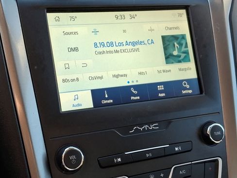 Used 2019 Ford Fusion SE image 20