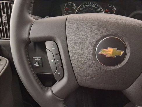 Used 2022 Chevrolet Express 3500 LS image 23