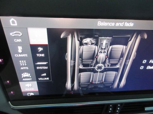 Used 2021 Porsche Cayenne S AWD/4WD image 76