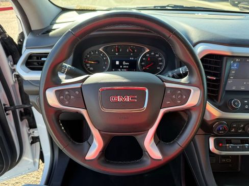 Used 2023 GMC Acadia SLT image 23