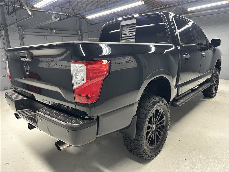 Used 2019 Nissan Titan SV w/ SV Convenience Package AWD/4WD image 7