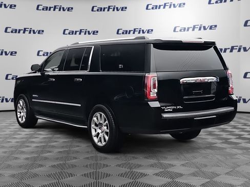 Used 2019 GMC Yukon XL Denali image 3