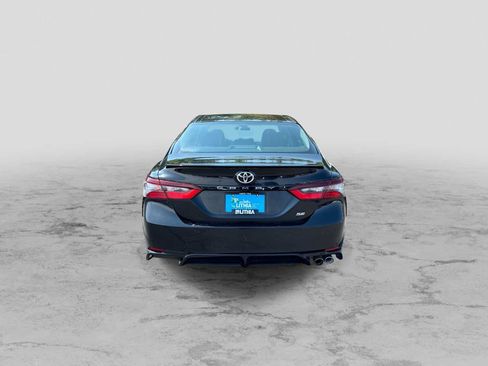 Used 2024 Toyota Camry SE FWD image 7