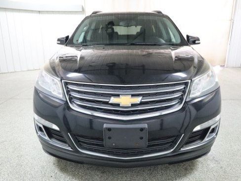 Used 2017 Chevrolet Traverse LT w/ Style and Technology Package FWD image 7