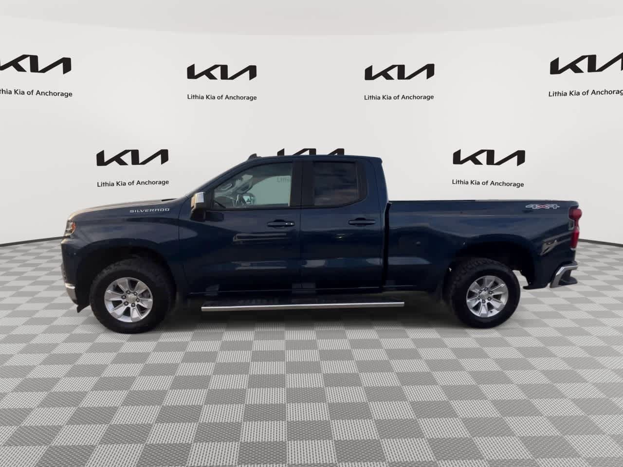 Used 2020 Chevrolet Silverado 1500 LT w/ All-Star Edition AWD/4WD image 5