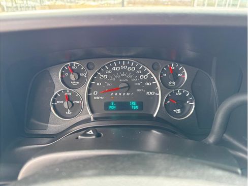 Used 2021 Chevrolet Express 2500 image 15