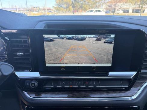 Used 2022 Chevrolet Silverado 1500 LT image 42