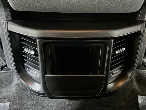 Used 2020 RAM 1500 Big Horn AWD/4WD image 17