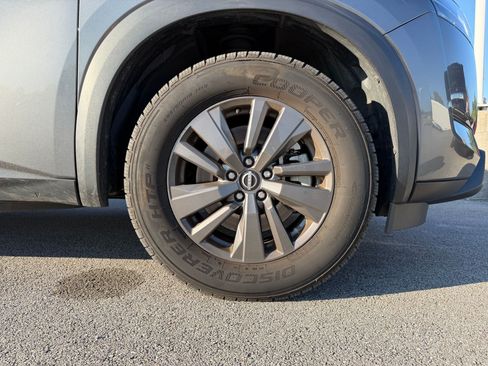 Used 2022 Nissan Pathfinder S FWD image 7