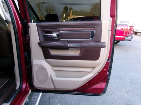 Used 2014 RAM 2500 Longhorn image 40