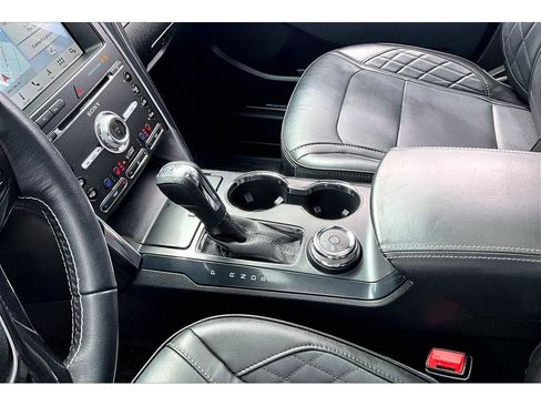 Used 2018 Ford Explorer Platinum AWD/4WD image 15