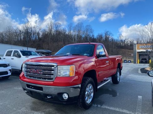 Used 2014 GMC Sierra 2500 SLE w/ SLE Preferred Package image 4
