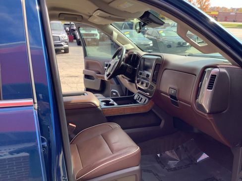 Used 2018 Chevrolet Silverado 2500 High Country w/ Duramax Plus Package image 12