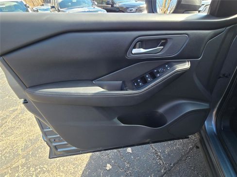 Used 2026 Nissan Rogue SV AWD/4WD image 20