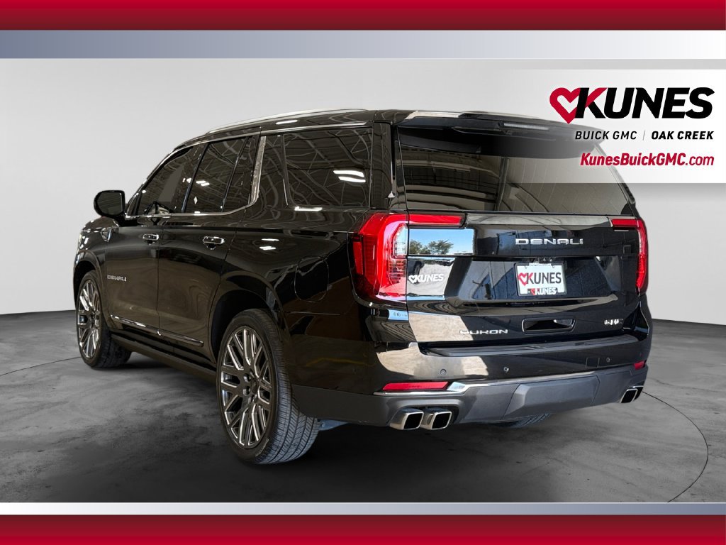 Used 2025 GMC Yukon Denali Ultimate w/ LPO, Floor Liner Package AWD/4WD image 8