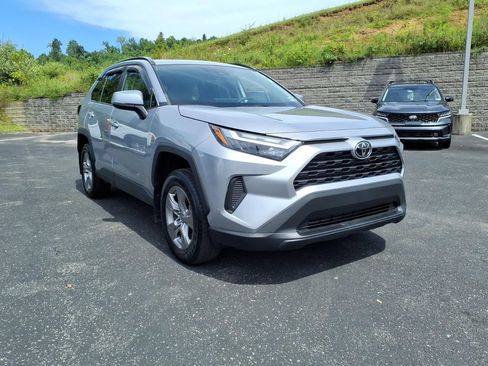 Used 2023 Toyota RAV4 XLE w/ Convenience Package AWD/4WD image 4