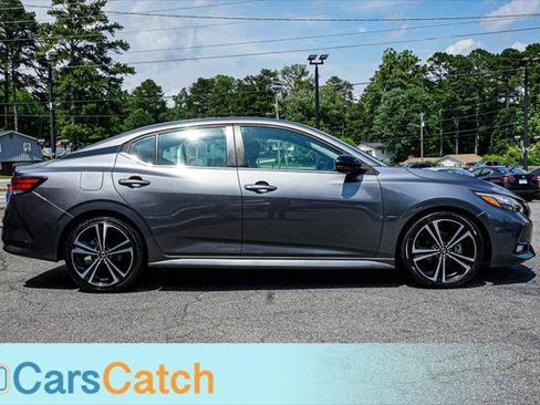 Used 2020 Nissan Sentra SR w/ Electronics Package FWD image 9