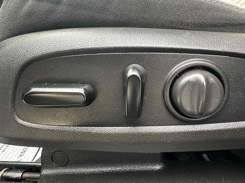 Used 2019 Chevrolet Equinox LT image 13