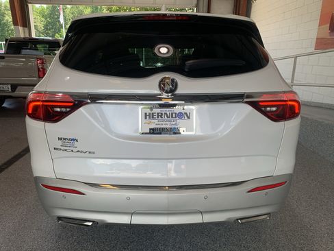 Used 2023 Buick Enclave Premium FWD image 7