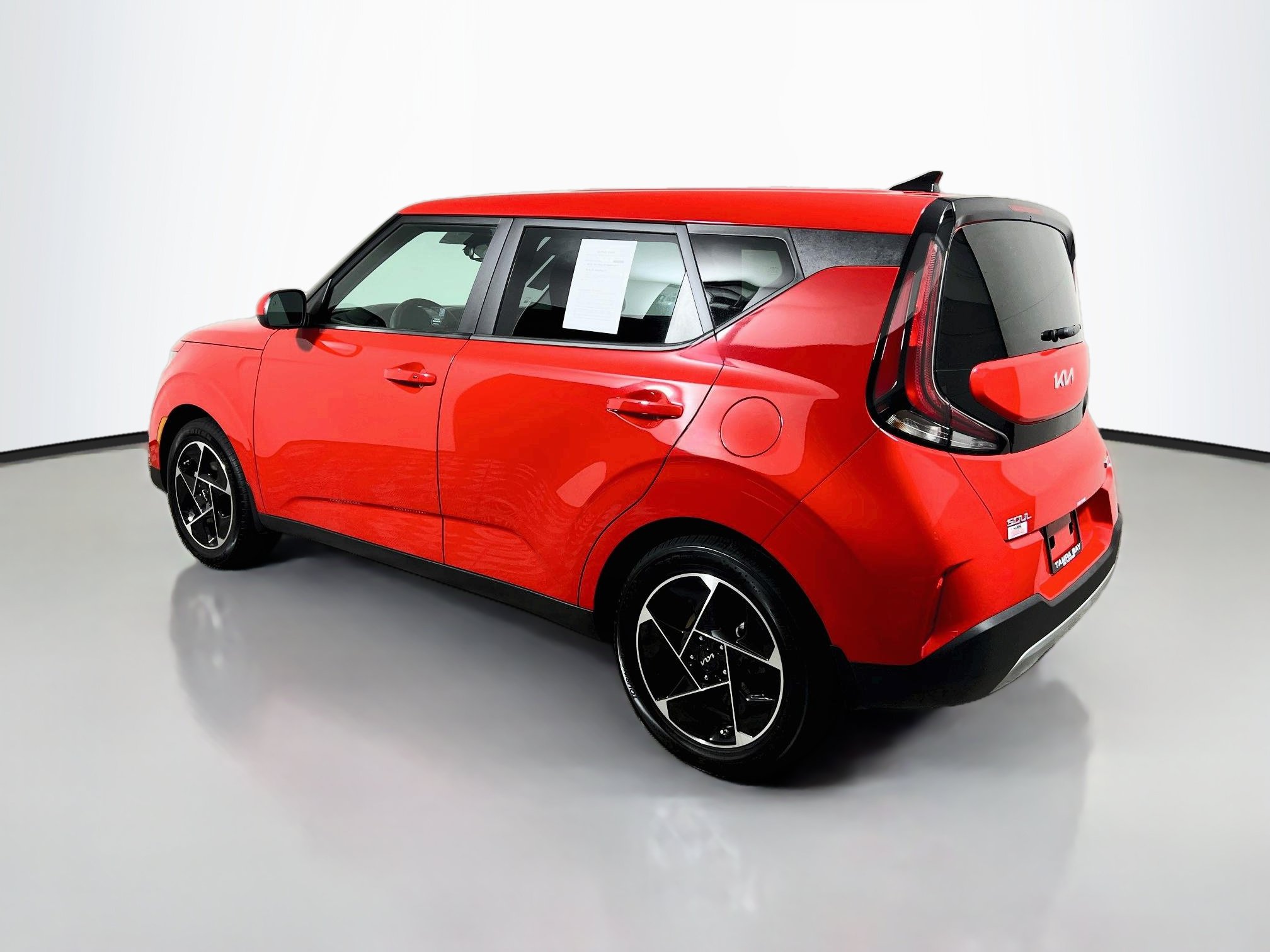 Used 2025 Kia Soul EX FWD image 8