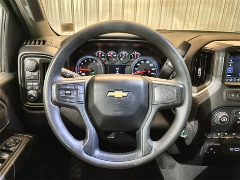 Used 2024 Chevrolet Silverado 2500 Custom w/ Custom Value Package image 11