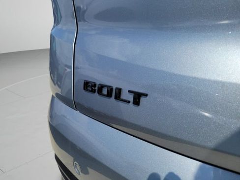 New 2027 Chevrolet Bolt LT w/ Comfort Package FWD image 5