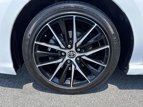 Used 2021 Toyota Camry SE FWD image 14