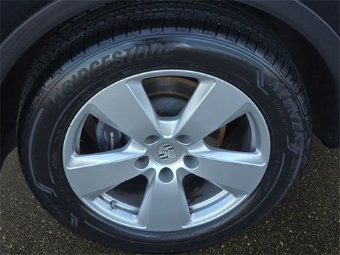 Used 2021 Porsche Cayenne image 35