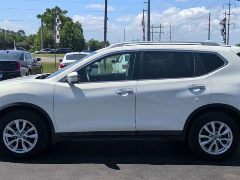 Used 2017 Nissan Rogue SV FWD image 5