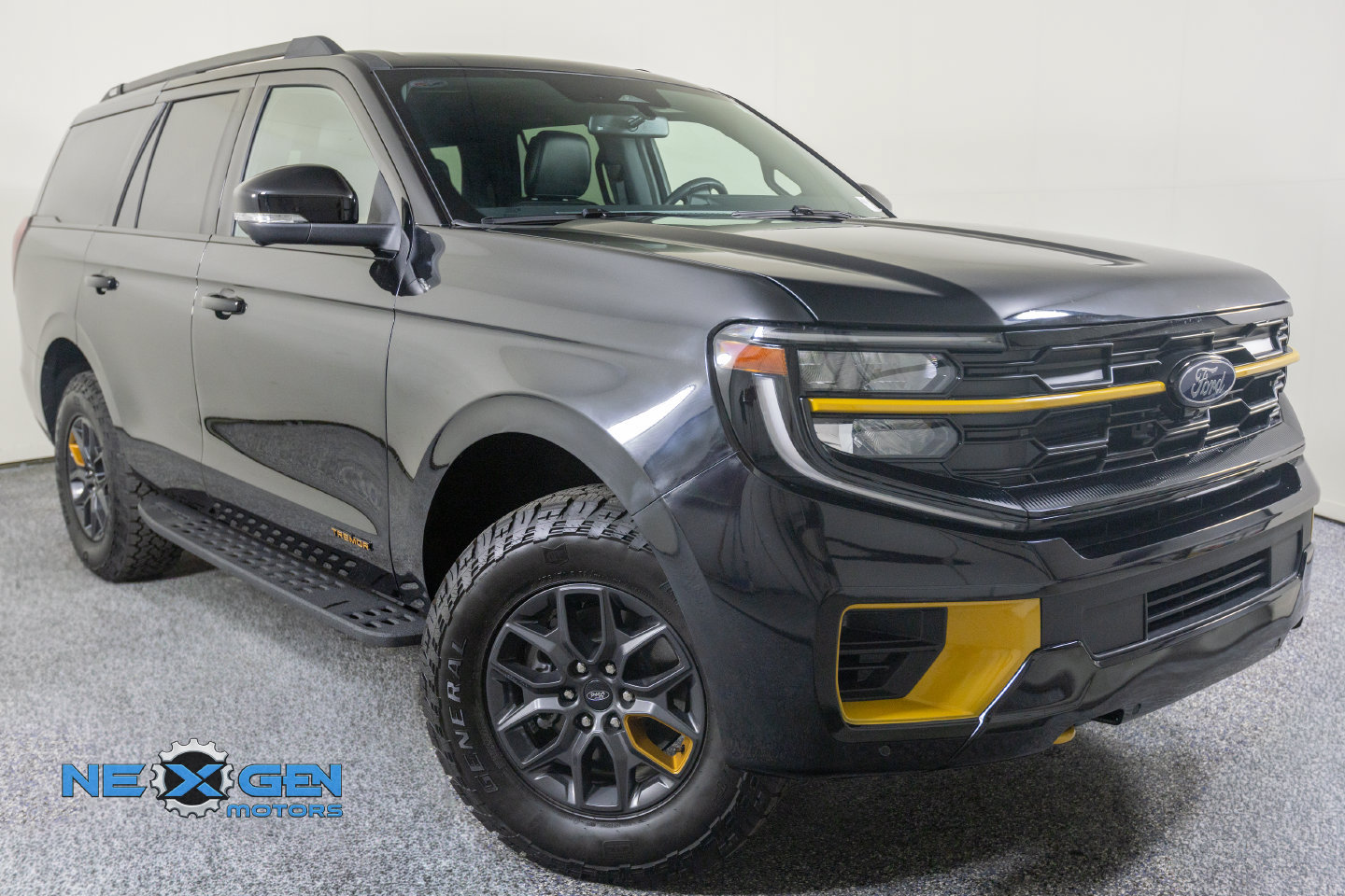 Used 2026 Ford Expedition Tremor AWD/4WD image 1