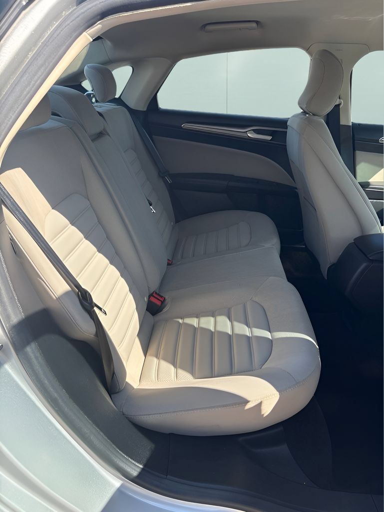 Used 2018 Ford Fusion S FWD image 19