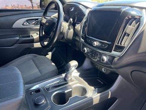 Used 2023 Chevrolet Traverse LT AWD/4WD image 39